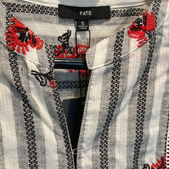 Embroidered peplum blouse - Picture 5 of 7